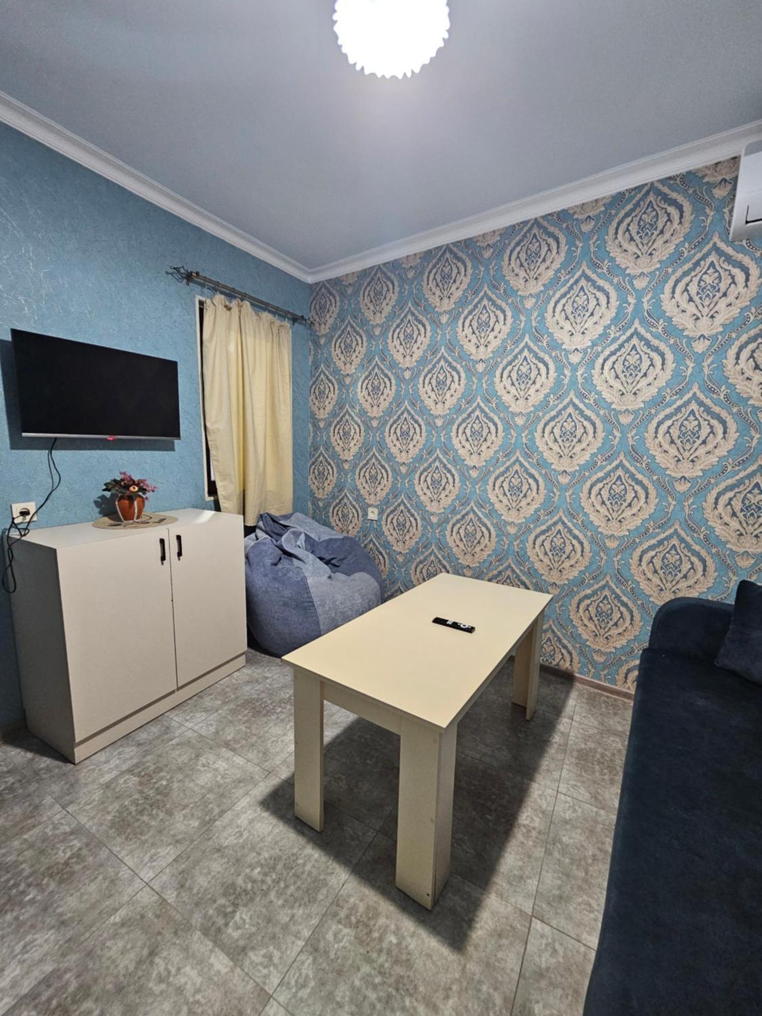 Galstyans Hotels Zvartnots Airport P'arak'ar Exteriör bild